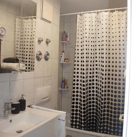 Stillvolle 2-zimmer-wohnung Lux Ob Appartamento